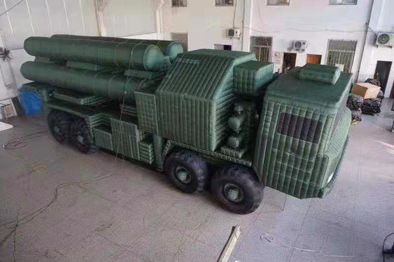 东兴军事大型导弹车